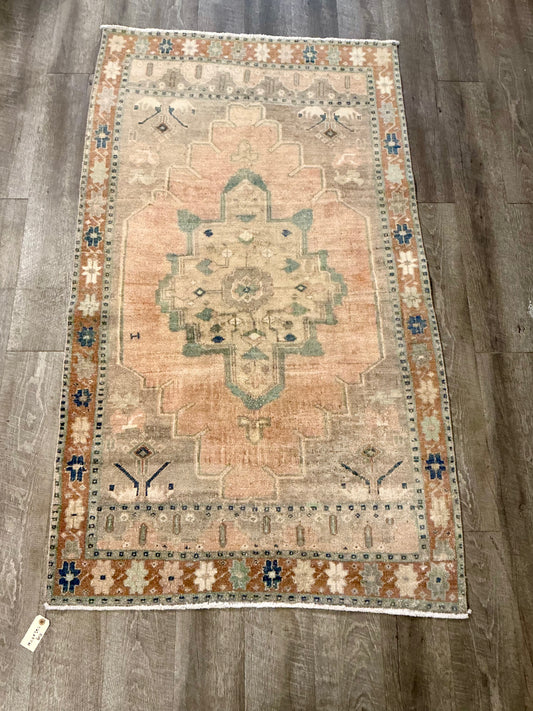 Vintage Rug 5' 6" L x 3' 3" W