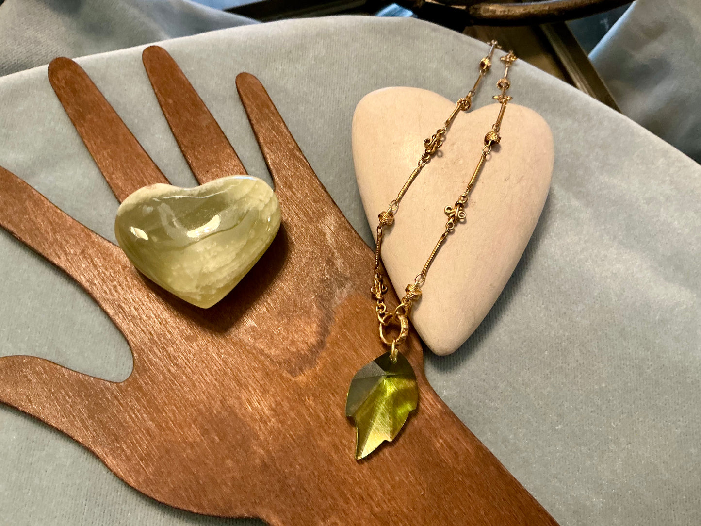 Green Leaf Pendant Necklace