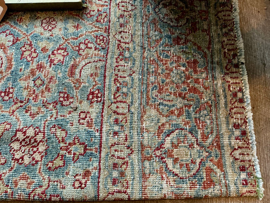 Rug 4'3"L x 5'10"W