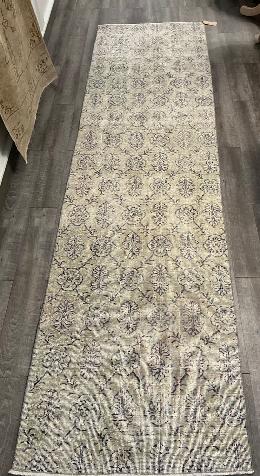Vintage Runner - 10'9"L x 2'11"W