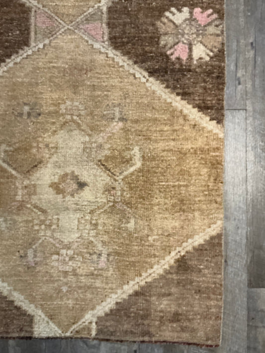 Persian Runner 9'L x 2'8"W