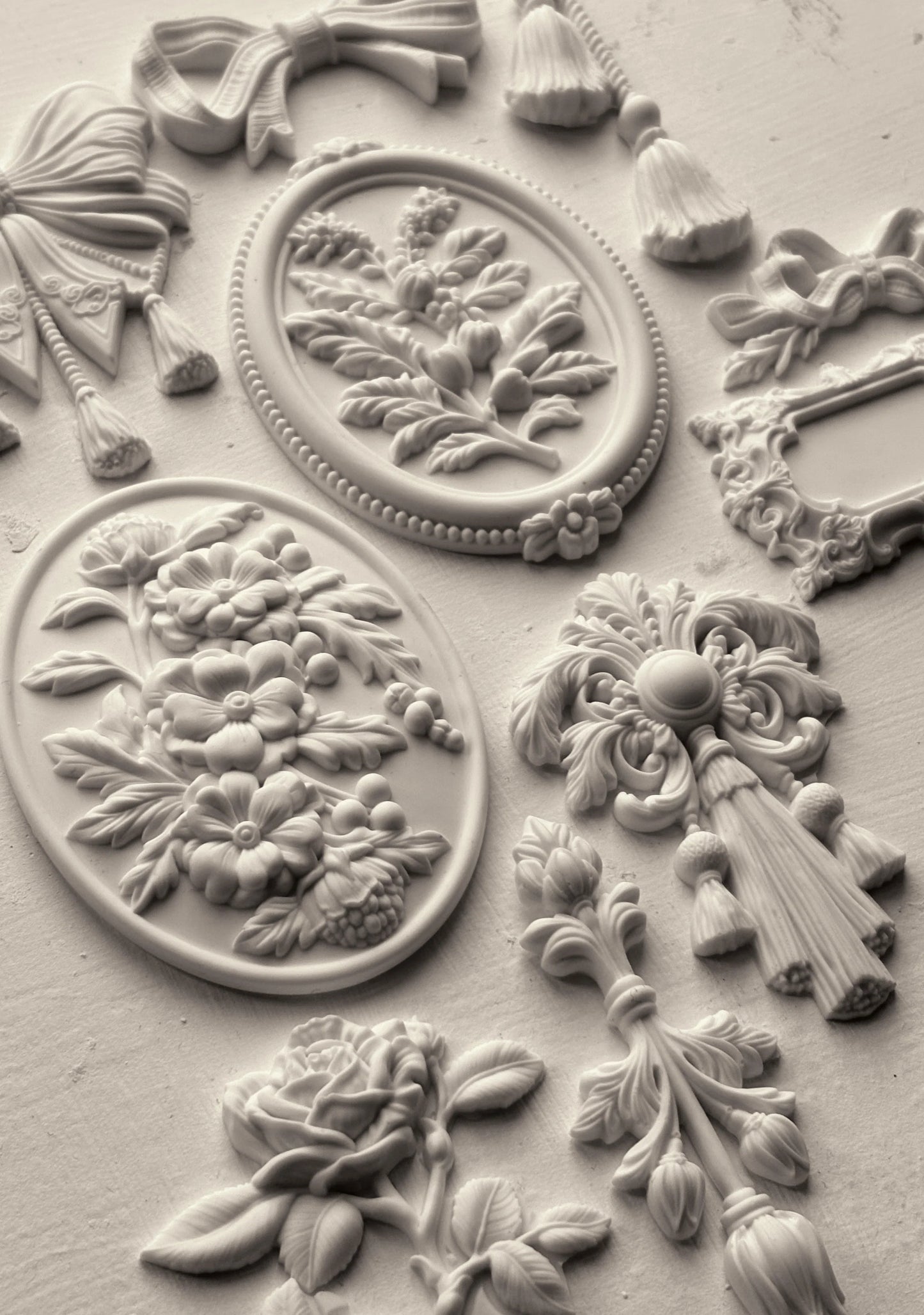 IOD Mould Victoriana